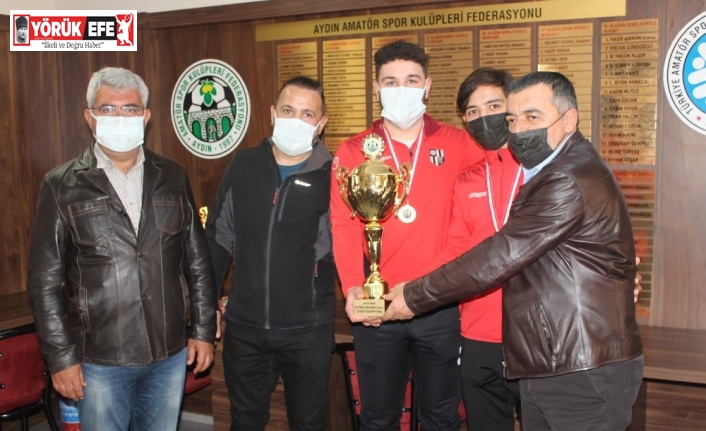 Aydınspor U19 Takımı şampiyonluk kupasına kavuştu