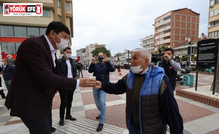 Nazilli’de 5 bin kişiye kandil şerbeti dağıtıldı