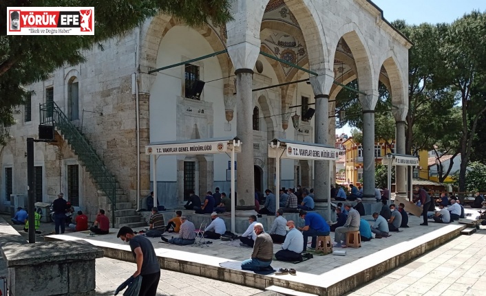 Aydın’da tam kapanmanın ilk Cuma Namazı kılındı