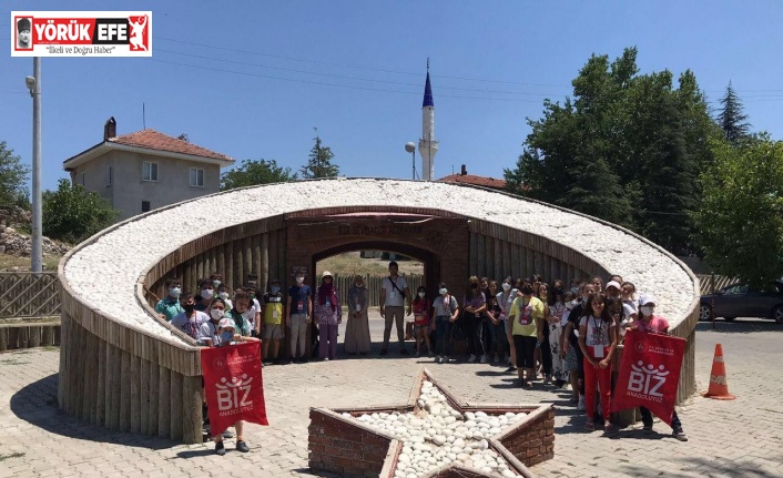 Aydınlı gençler Denizli’de örnek davranış sergiledi