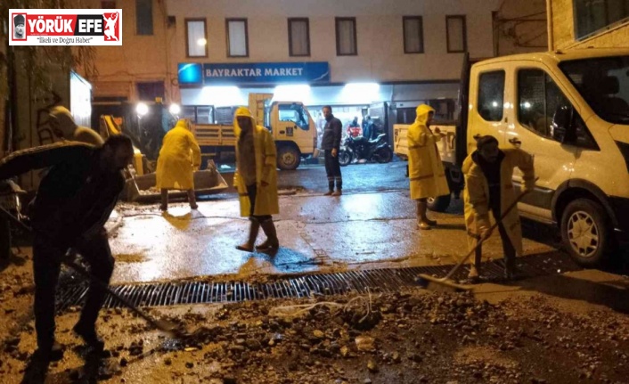 Kuşadası’nda şiddetli yağışlara karşı belediye ekipleri gece gündüz teyakkuzda