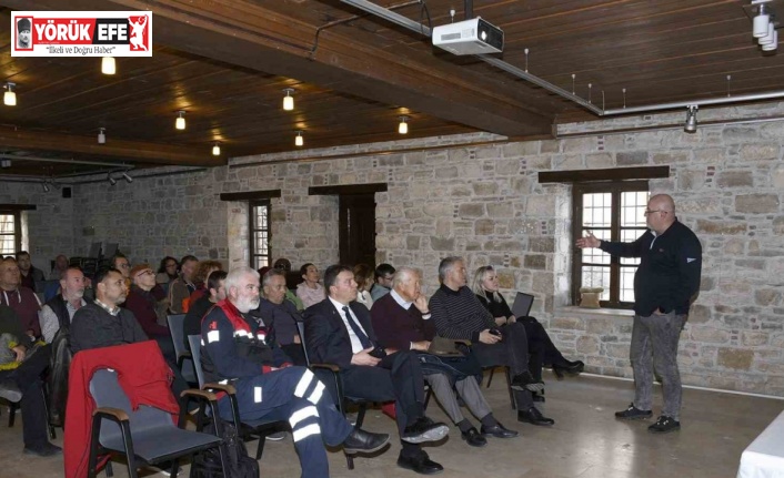 Turist rehberlerine afet eğitimi