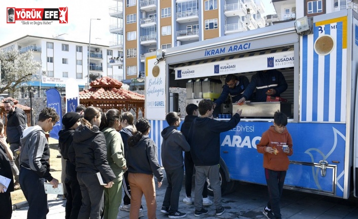 Kuşadası’nda kitap okuma etkinliği