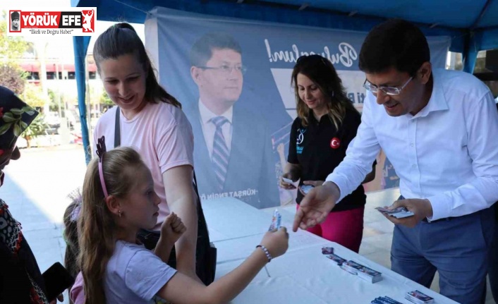 Başkan Özcan’dan öğrencilere karne hediyesi