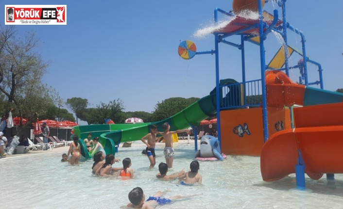 Büyükşehir Aquaparkı, bayramda da yoğun ilgi gördü