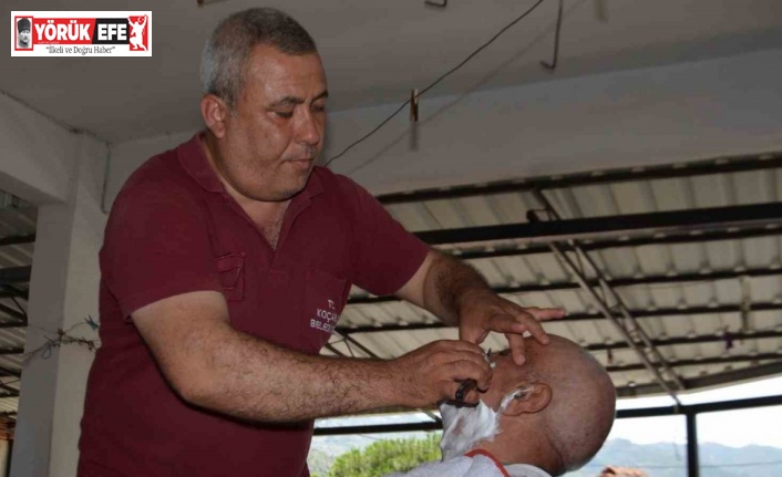 Koçarlı Belediyesi Bayram öncesi berber hizmetine devam ediyor