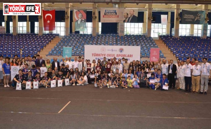 Satranç Türkiye Şampiyonası’nı kazanan sporcular madalyalarına kavuştu