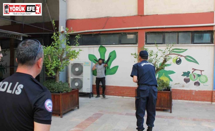 Çağırdığı polislere inanmadı, jandarma istedi ona da inanmadı