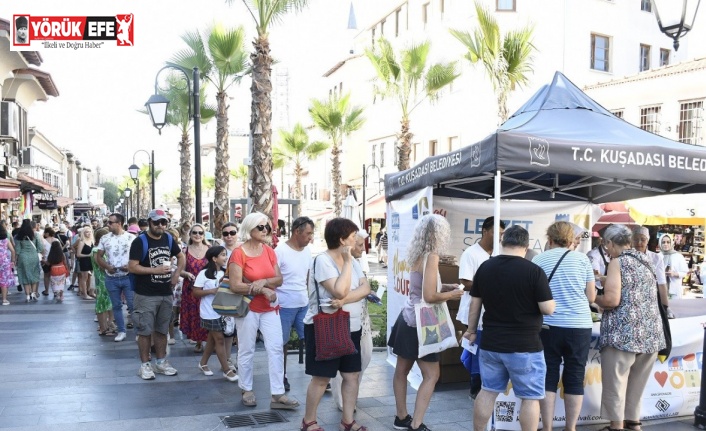 Kuşadası Sokak Festivali’nin lezzet durakları dayanışma noktası oldu