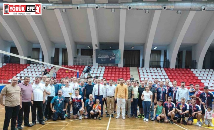 Voleybol Turnuvası’nda Aydın emniyeti şampiyon oldu