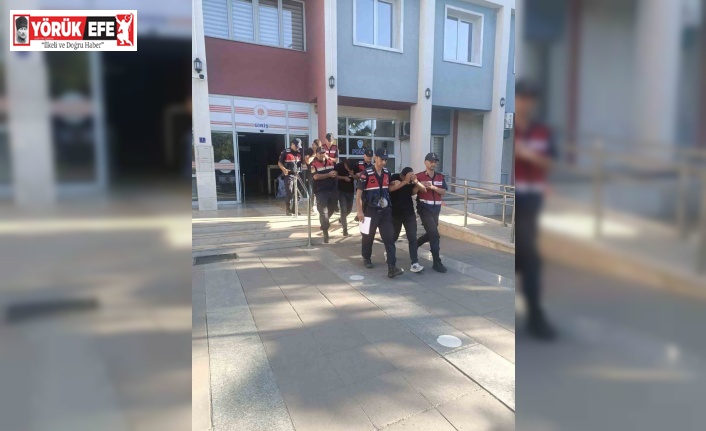 Av tüfeği ve para çaldılar, yakalandılar