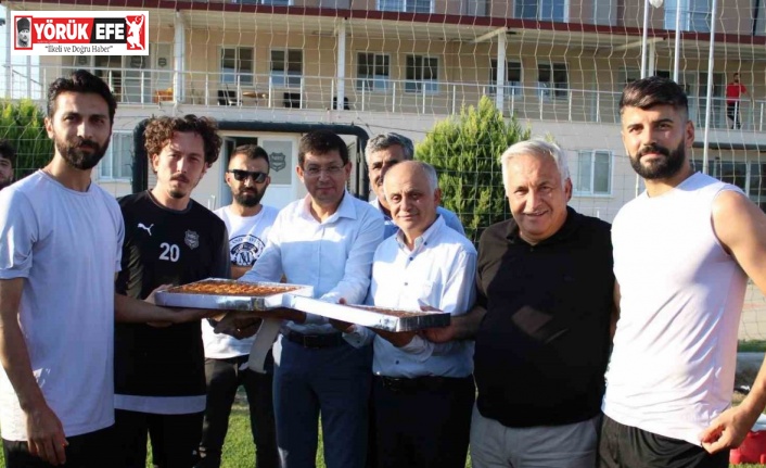 Başkan Özcan’dan Nazilli Belediyespor’a baklavalı ziyaret