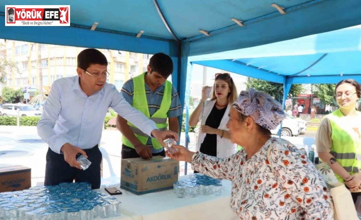 Nazilli Belediyesi ekipleri vatandaşları serinletti