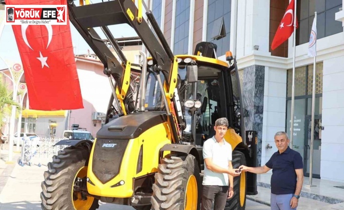 TBB’den Koçarlı Belediyesi’ne beko loder hibe edildi