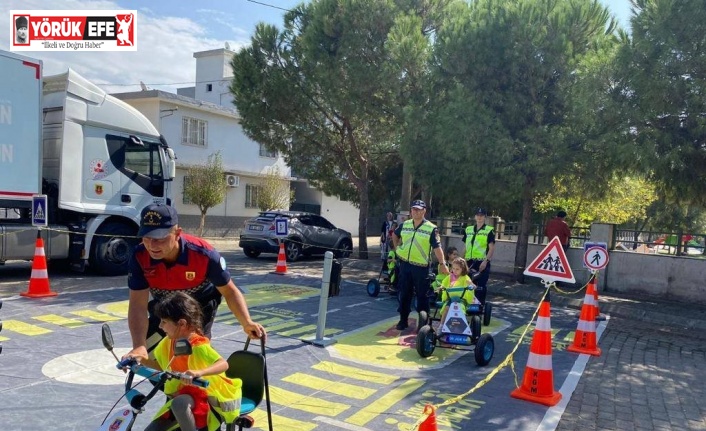 Kadıköy’de öğrencilere trafik eğitimi