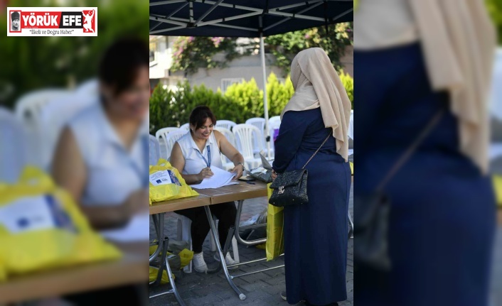 Kuşadası Belediyesi öğrencilere desteğini sürdürüyor