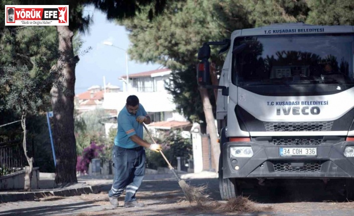 Kuşadası’nda cadde, sokak ve parklar pırıl pırıl