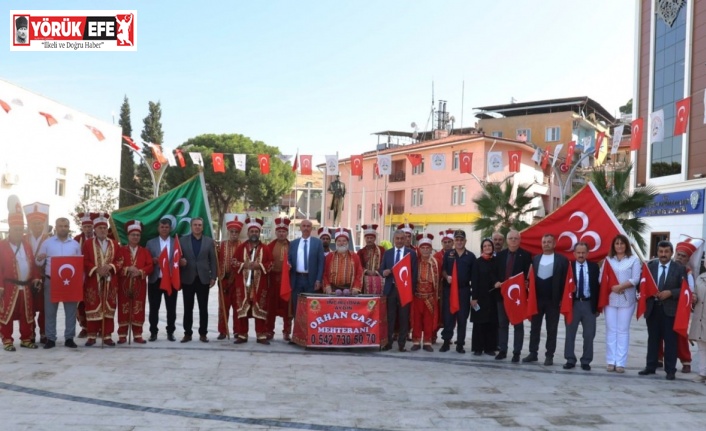 Koçarlı’da Cumhuriyet korteji renkli görüntülere sahne oldu