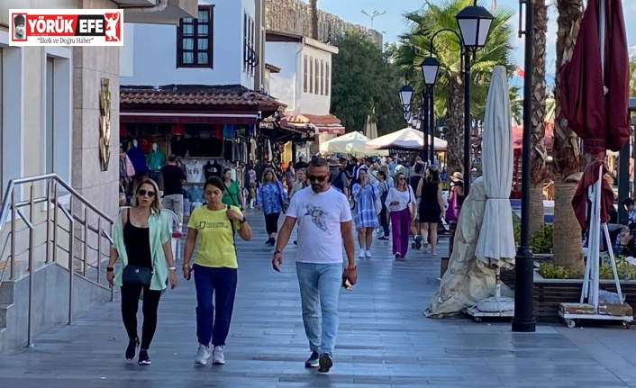 Kuşadası’nda gemi seferleri devam ediyor