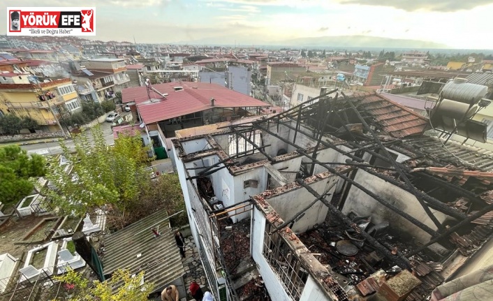 Söke’deki yangında bir ev tamamen kül oldu