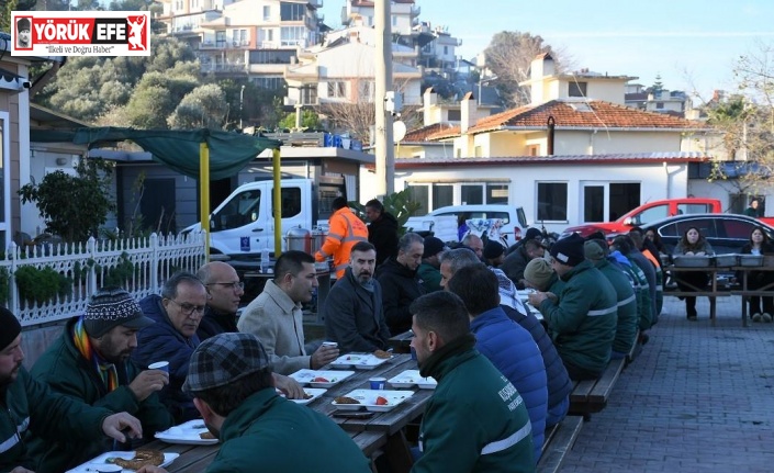 Başkan Günel, işçilerle kahvaltı yaptı