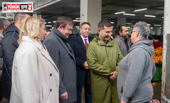 Başkan Günel kapalı pazar yerinde esnaf ve vatandaşlarla buluştu