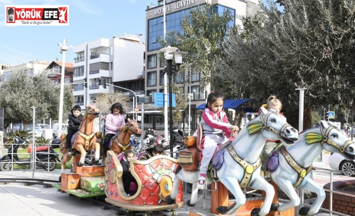 Kuşadası Belediyesi’nden öğrencilere sömestr hediyesi