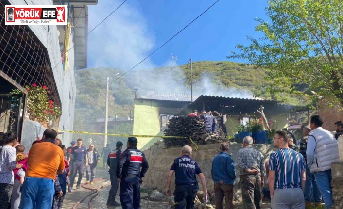 Nazilli’de 2 yaşındaki çocuk alevlerin arasında kalarak hayatını kaybetti