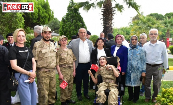 Terhis belgelerini Başkan Kaya verdi