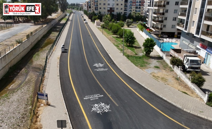 Aydın Büyükşehir Belediyesi Efeler Cumhuriyet Caddesi’ni yeniledi