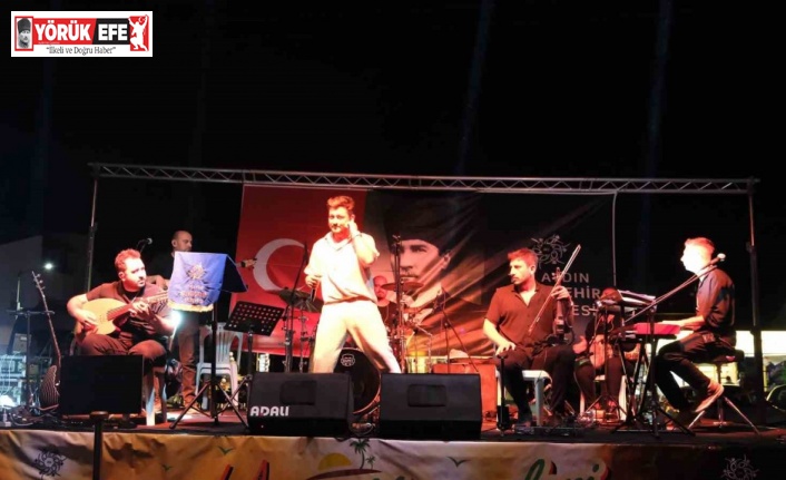 Kuşadalılar Aydın Büyükşehir Belediyesi’nin yaz konserleri ile doyasıya eğlendi