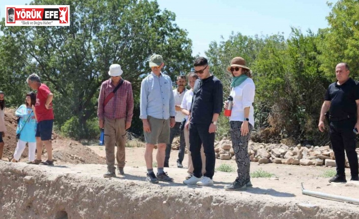 Karacasu Kaymakamı Gündoğdu, Afrodisias’ta incelemelerde bulundu