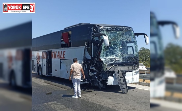 Kaza anı otobüs kamerasına yansıdı