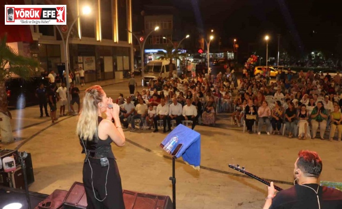 Koçarlı’da vatandaşlar yaz konserinde eğlendi