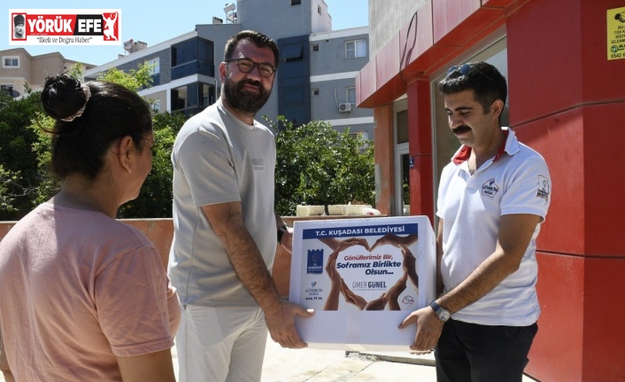 Kuşadası Belediyesi’nden gıda kolisi desteği