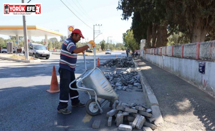 Nazilli’deki mezarlıklarda bakım ve temizlik çalışmalarını sürdürüyor