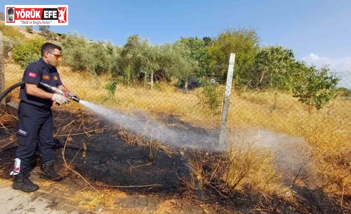 Yangın, itfaiyenin hızlı müdahalesiyle bahçeye sıçramadan söndürüldü