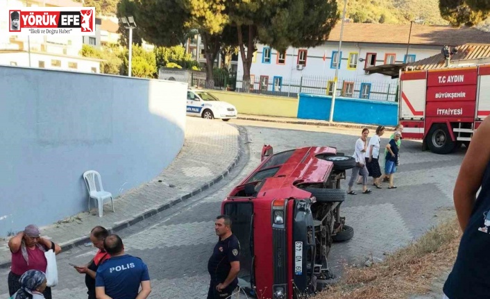 Koçarlı’da kamyonet devrildi: 1 yaralı