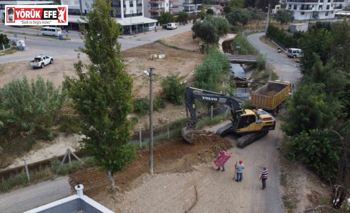 Nazilli Belediyesi yol çalışmalarına devam ediyor