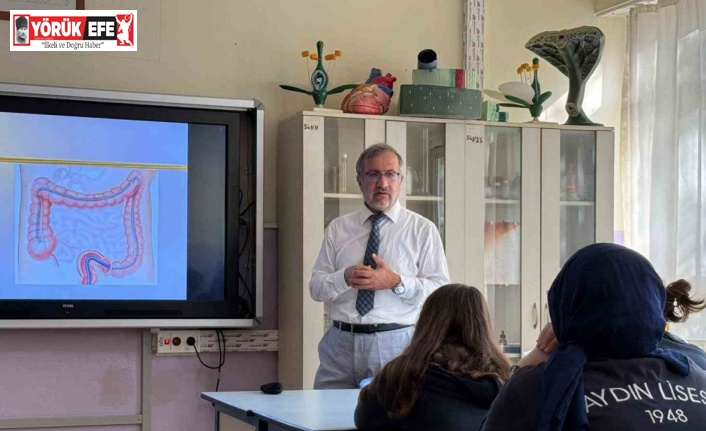 Aydın Lisesi, akademisyenleri ağırlamaya devam ediyor