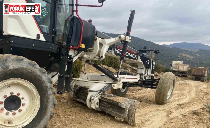 Bozdoğan’da üreticiler için arazi yolları düzenleniyor