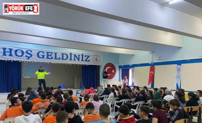 Jandarma ekipleri bilgilendirme çalışmalarını sürdürüyor