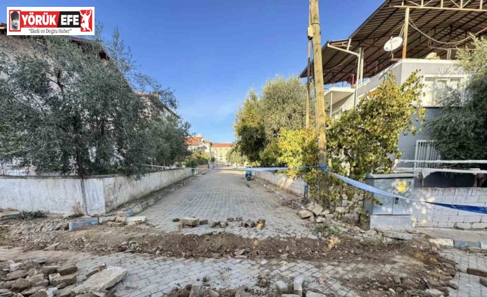 Karacasu’da yollar bakıma alındı