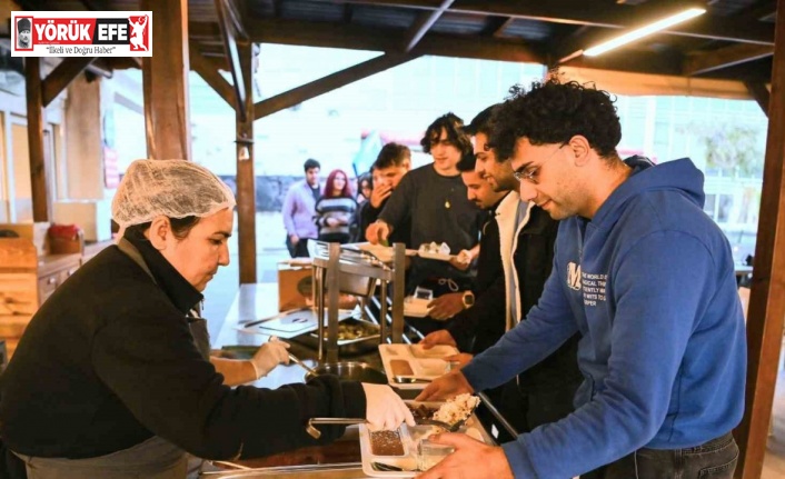 Kuşadası’nda üniversitelilerin yüzünü güldüren hizmet başladı