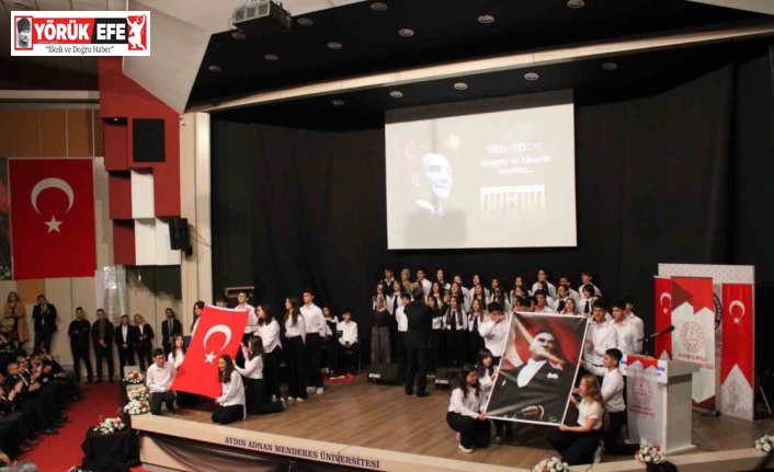 Öğrencilerin ‘Atatürk Oratoryosu’ ayakta alkışlandı