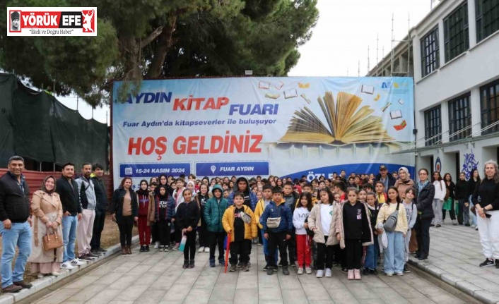 Yenipazar Belediyesi’nden ilçede yaşayan vatandaşlara kitap fuarı gezisi