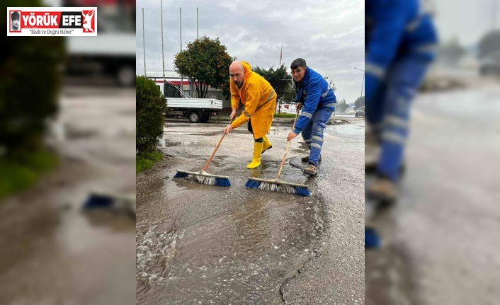 Başkan Arıkan yağış sonrası ekiplerle birlikte sahaya indi