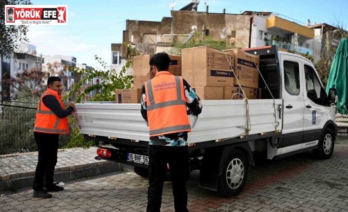 Kuşadası Belediyesi’nin kış desteği soba yardımı ile sürüyor