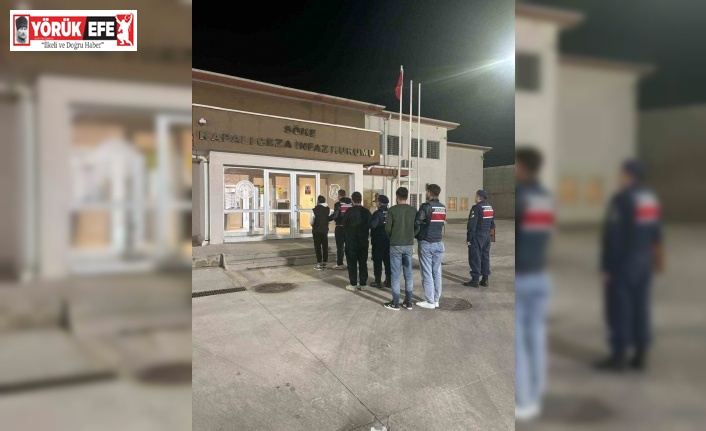 Kuşadası’nda 23 düzensiz göçmen ve 3 organizatör yakalandı