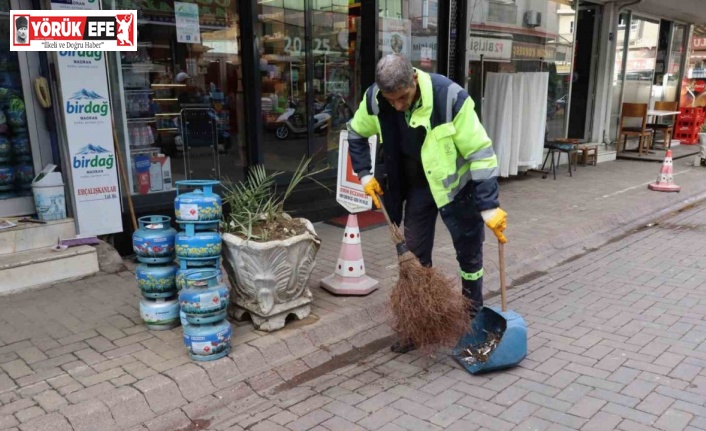 Nazilli’de bir saatte 3 binden fazla izmarit toplandı